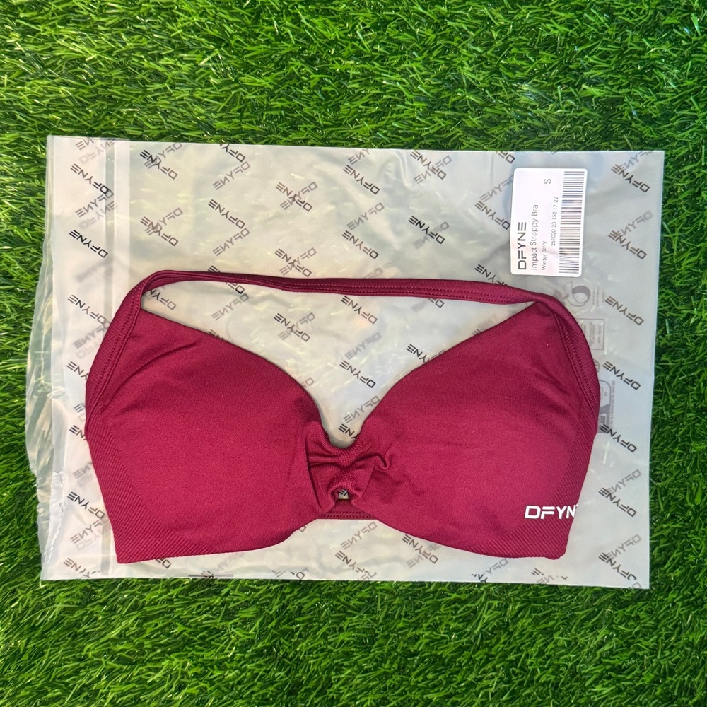 Dfyne impact strappy bra winter berry small